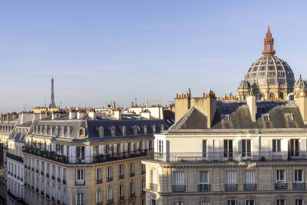 Le 12 Hotel 9/50