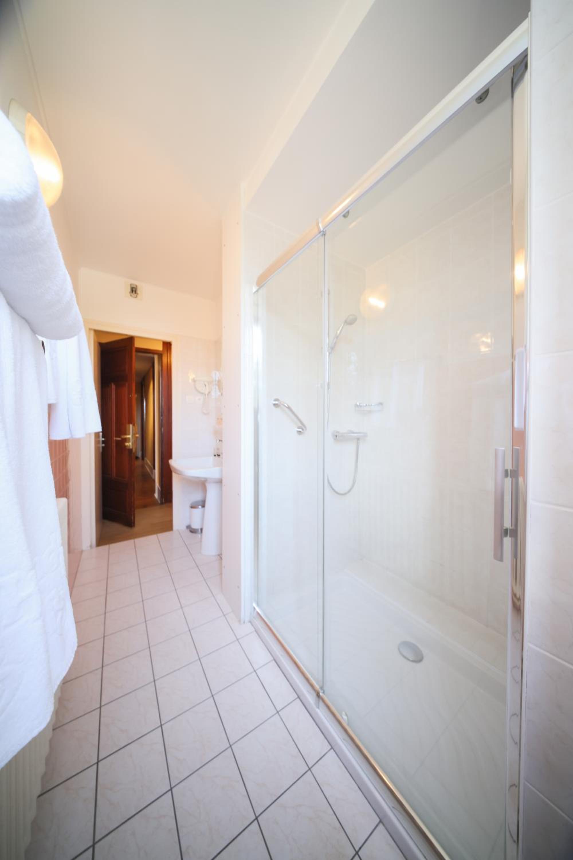Junior Suite, Twin Beds, Best Western Grand Hotel De Paris 3/3