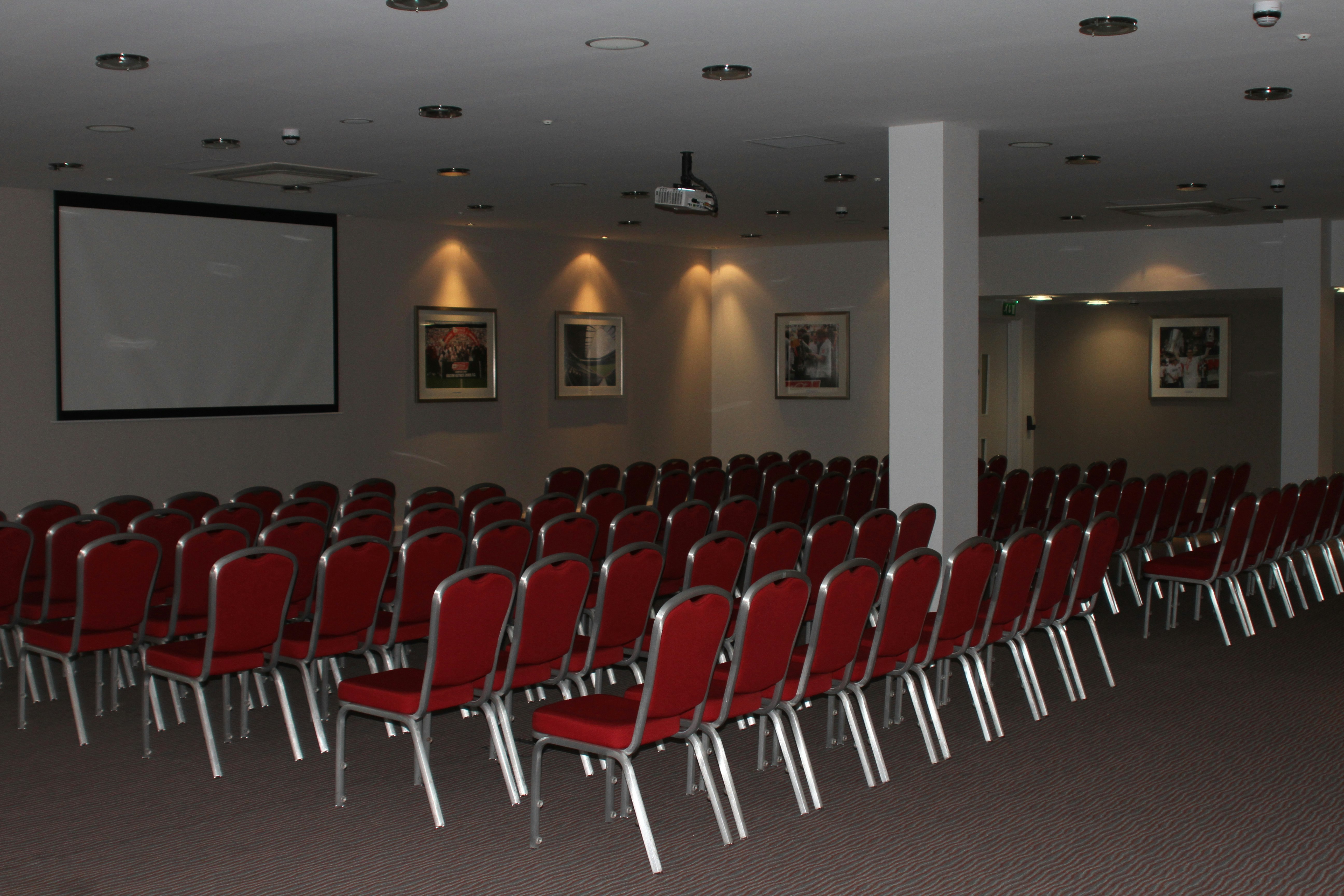 Doubletree By Hilton Milton Keynes 70/83