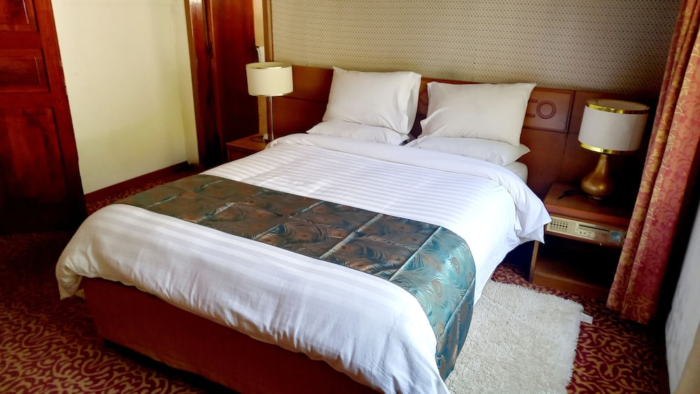 2 BEDROOMS, MEDIUM, JUNIOR SUITE, GARDEN VIEW
