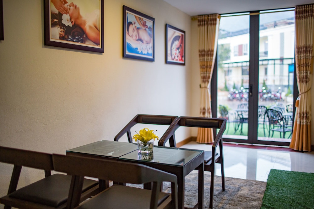 Freesia Hotel 47/72