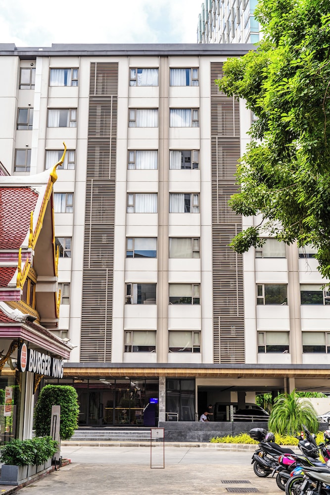 56 Surawong Hotel Bangkok 6/66