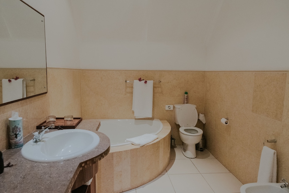 Cana Vineyard Guesthouse 26/76