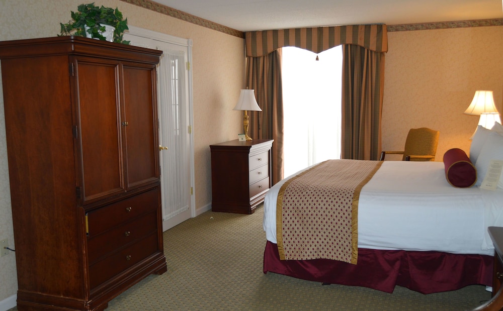 Best Western Plus Wilkes Barre Center City 13/55