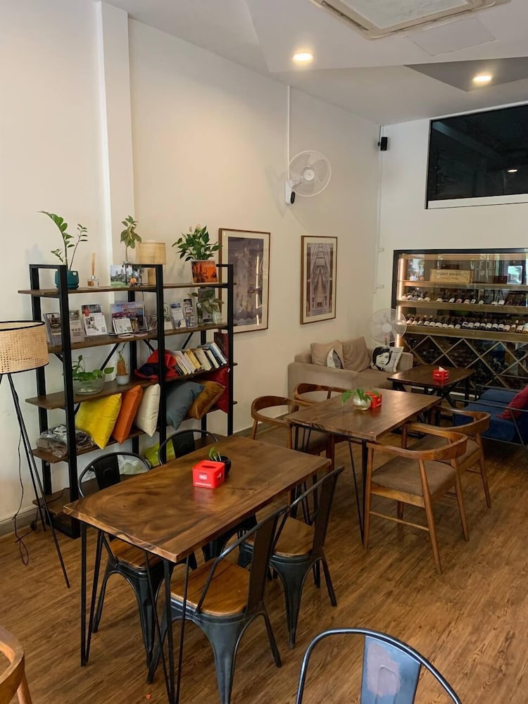 Suite Home Boutique Hotel 54/60