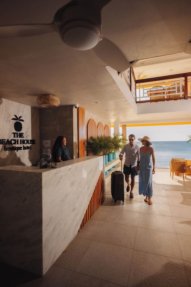 The Beach House Boutique Hotel 8/49