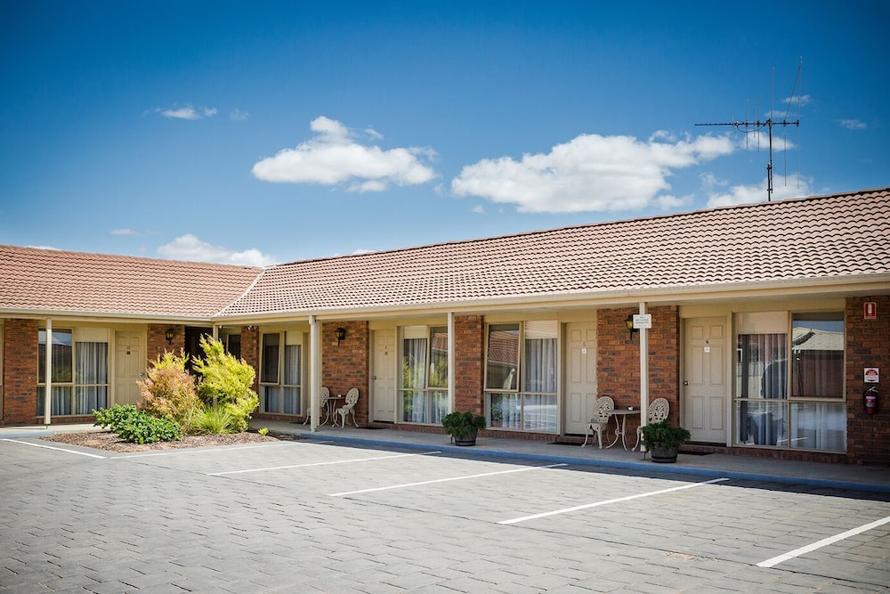 AUSTRALIAN SETTLERS MOTOR INN 4/25