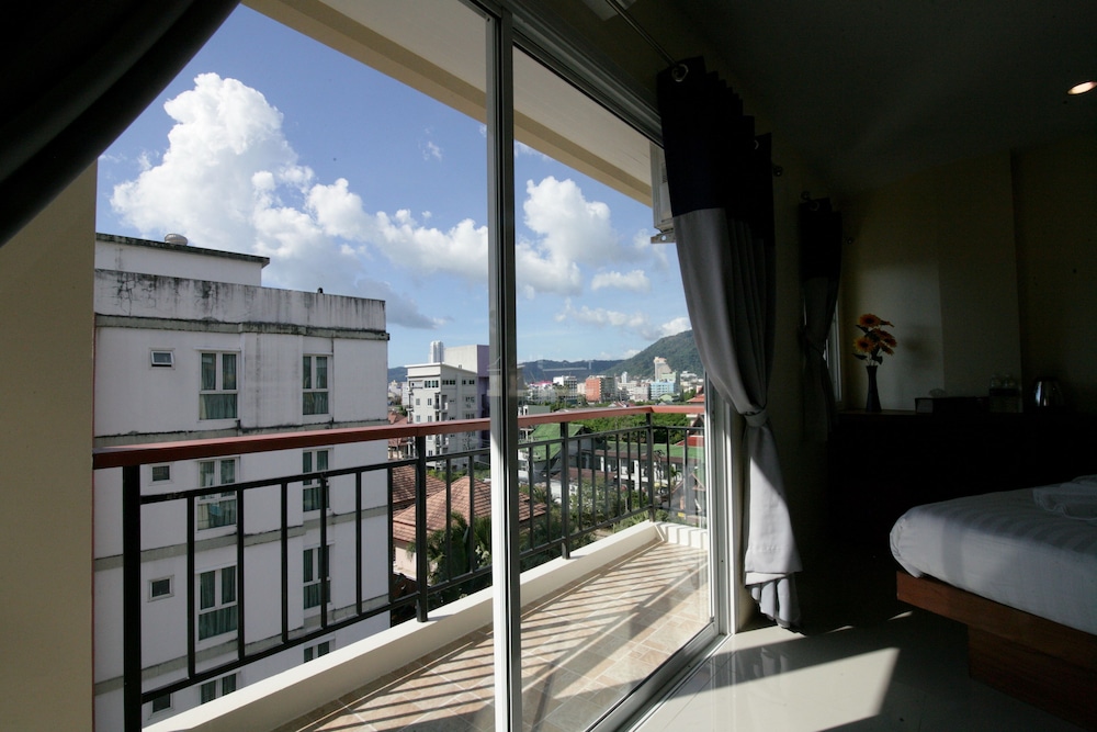 Calypso Patong Hotel 1/51
