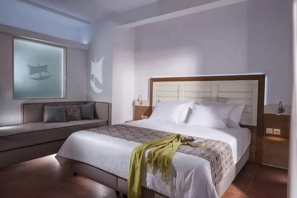 Kalypso Hotel 15/45