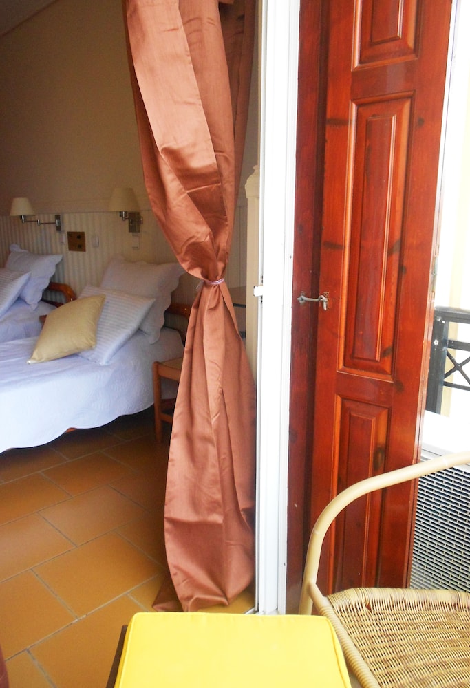 Sunrise Beach Hotel 27/53