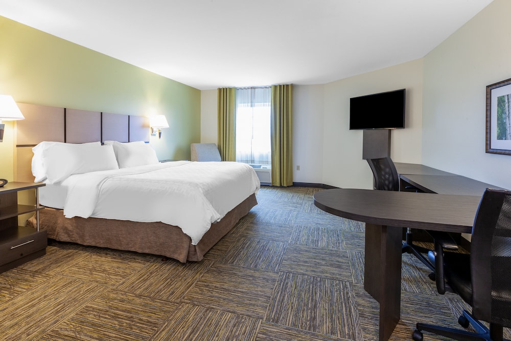 Candlewood Suites Kalamazoo 15/50