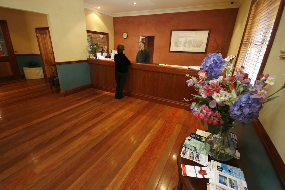 Best Western Plus All Settlers Motor Inn 4/34