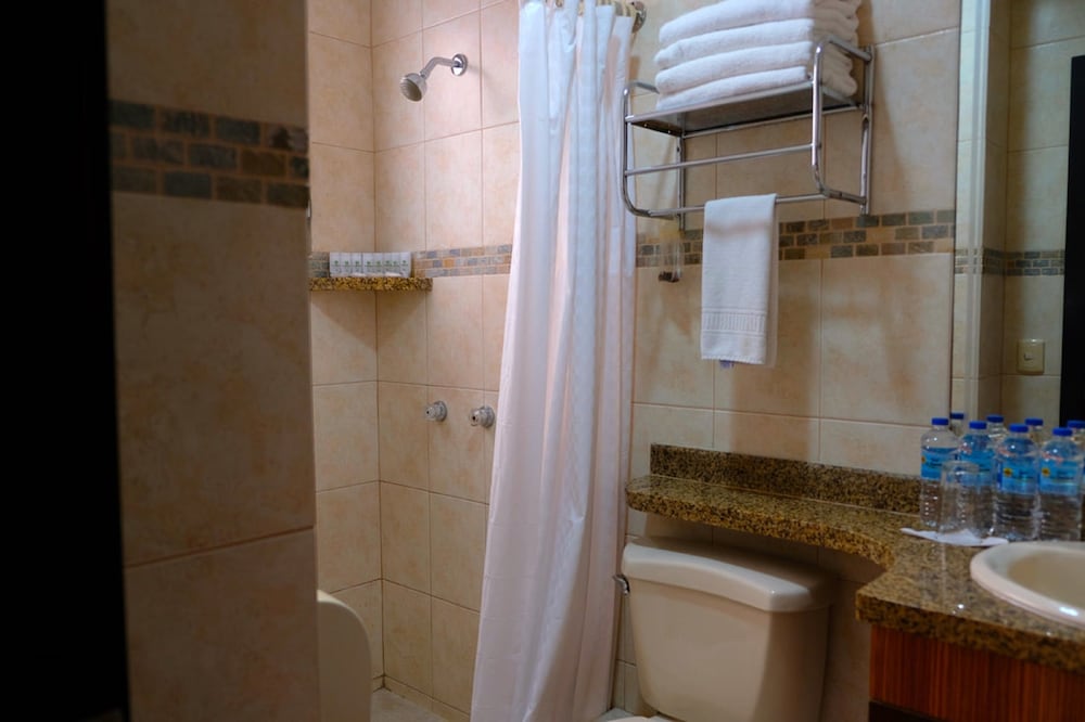 Hotel Los Almendros 25/26