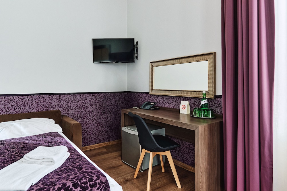 PENSION BARON AM SCHOTTENTOR HOTEL 39/50