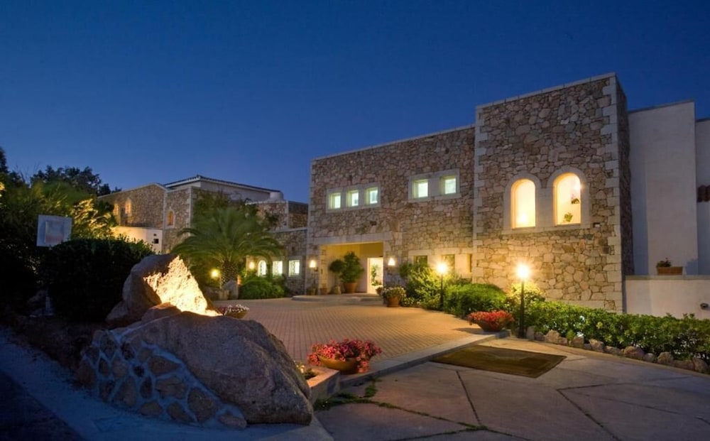 Hotel Petra Bianca 2/50