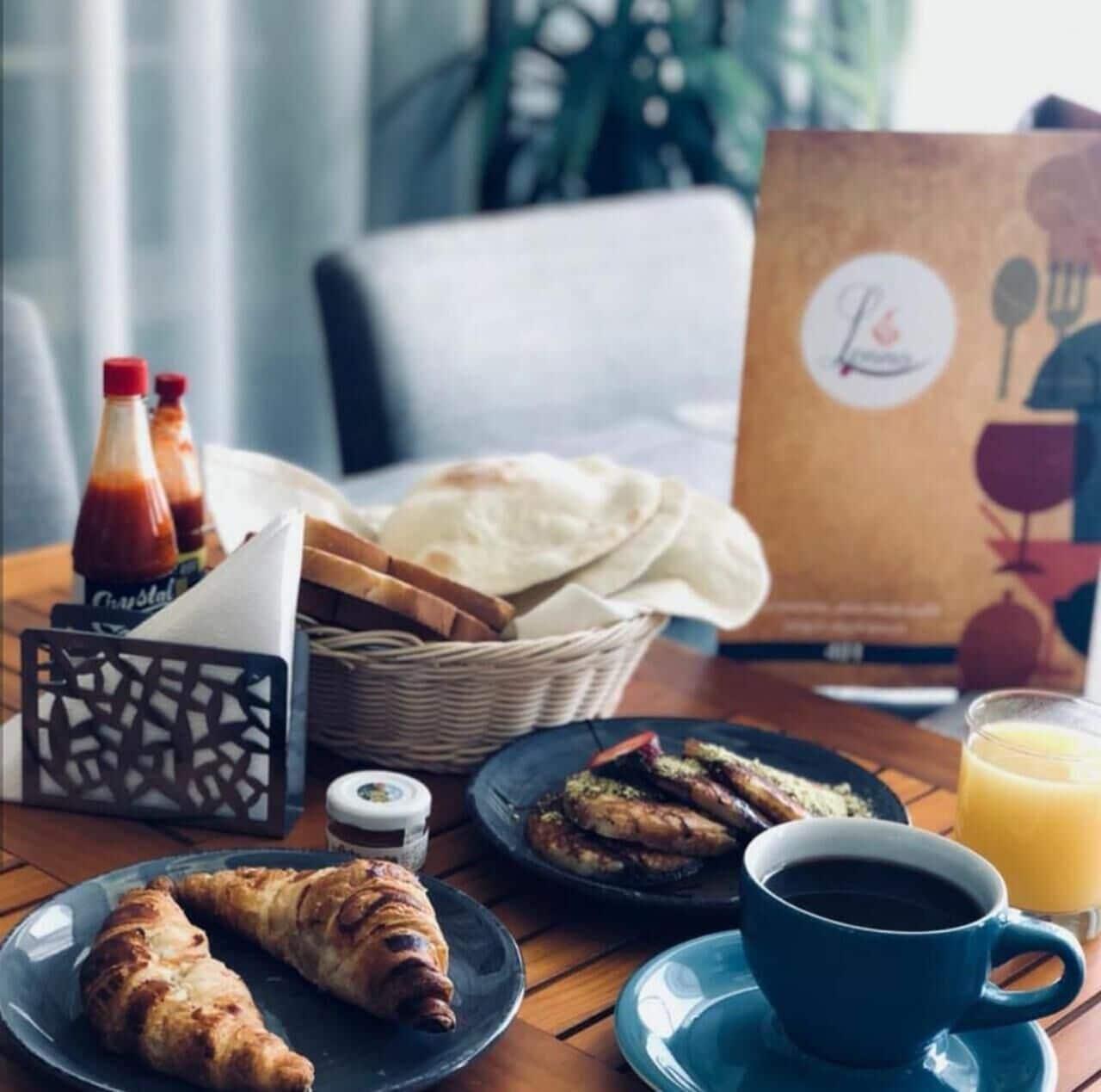 فندق تربل تري(Triple Tree Hotel) 43/50