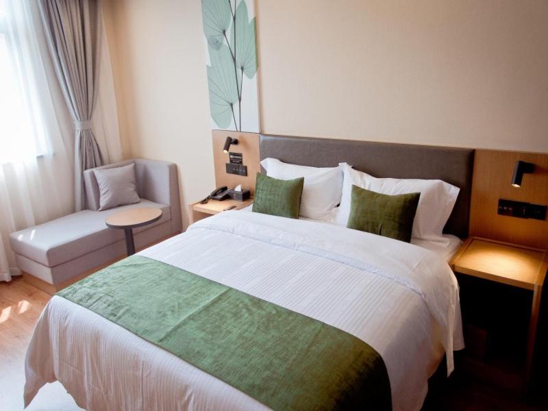 GreenTree Hotel (Kuixing Road Fuyang high speed railway station) 21/33