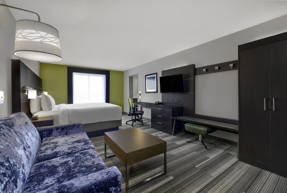 Holiday Inn Express Hotel And Suites Kansas City Grandview 52/64