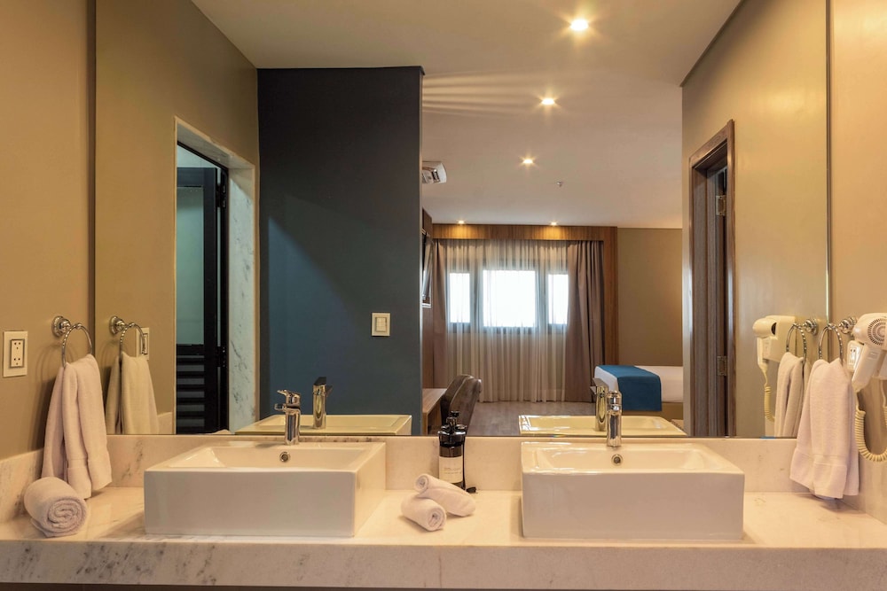 Tryp by Wyndham Asuncion 52/52