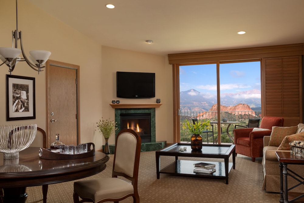 Garden Of The Gods Club And Resort 53/83