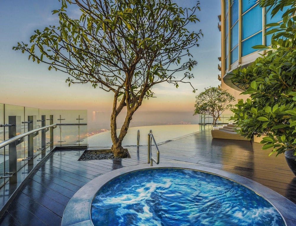 Hotel Ciputra World Surabaya managed by Swiss-Belhotel International 39/76