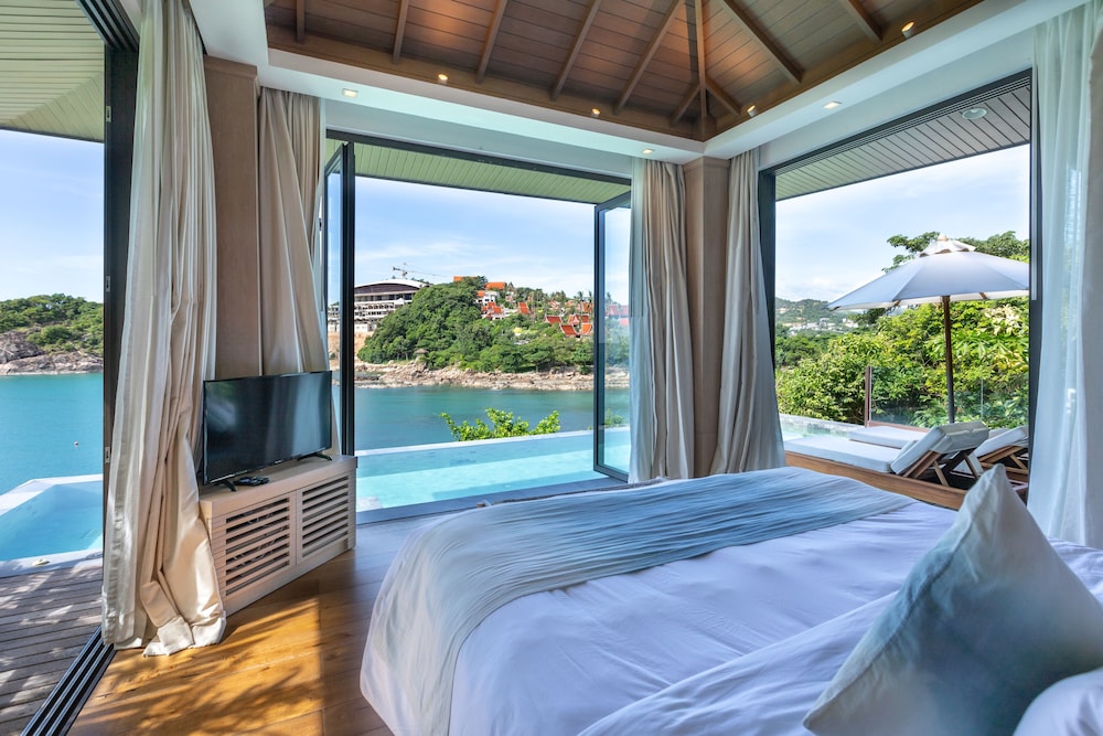 Pool, Villa, King Bed, Bay View