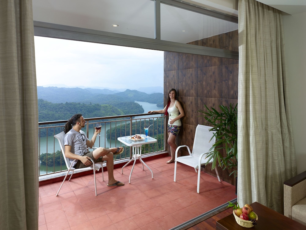 Ragamaya Resort Spa Munnar 24/47