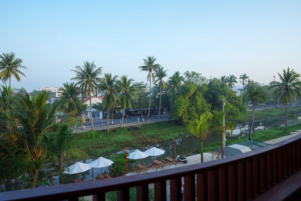 Little Gem Hoi An Boutique Hotel & Spa 58/63