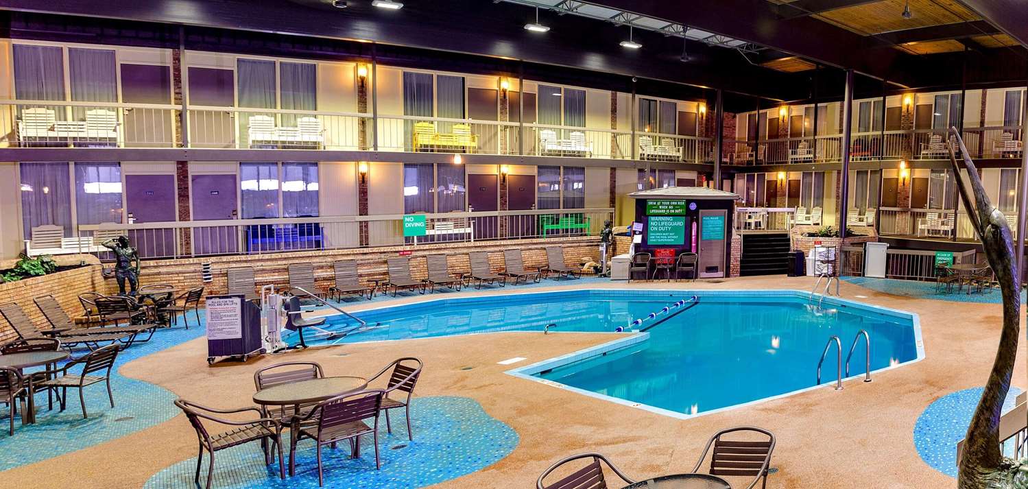 Park Inn by Radisson Sharon, PA 30/51