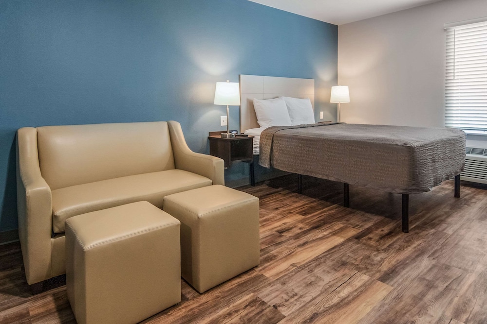 WoodSpring Suites North Ft Worth Alliance TX Speedway 26/38