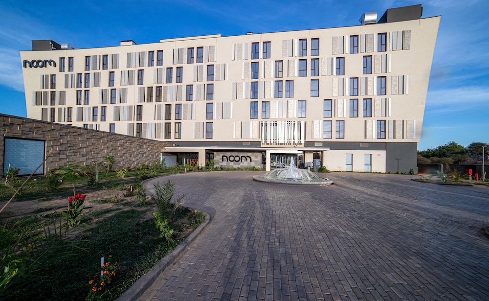 Noom Hotel Niamey 40/50