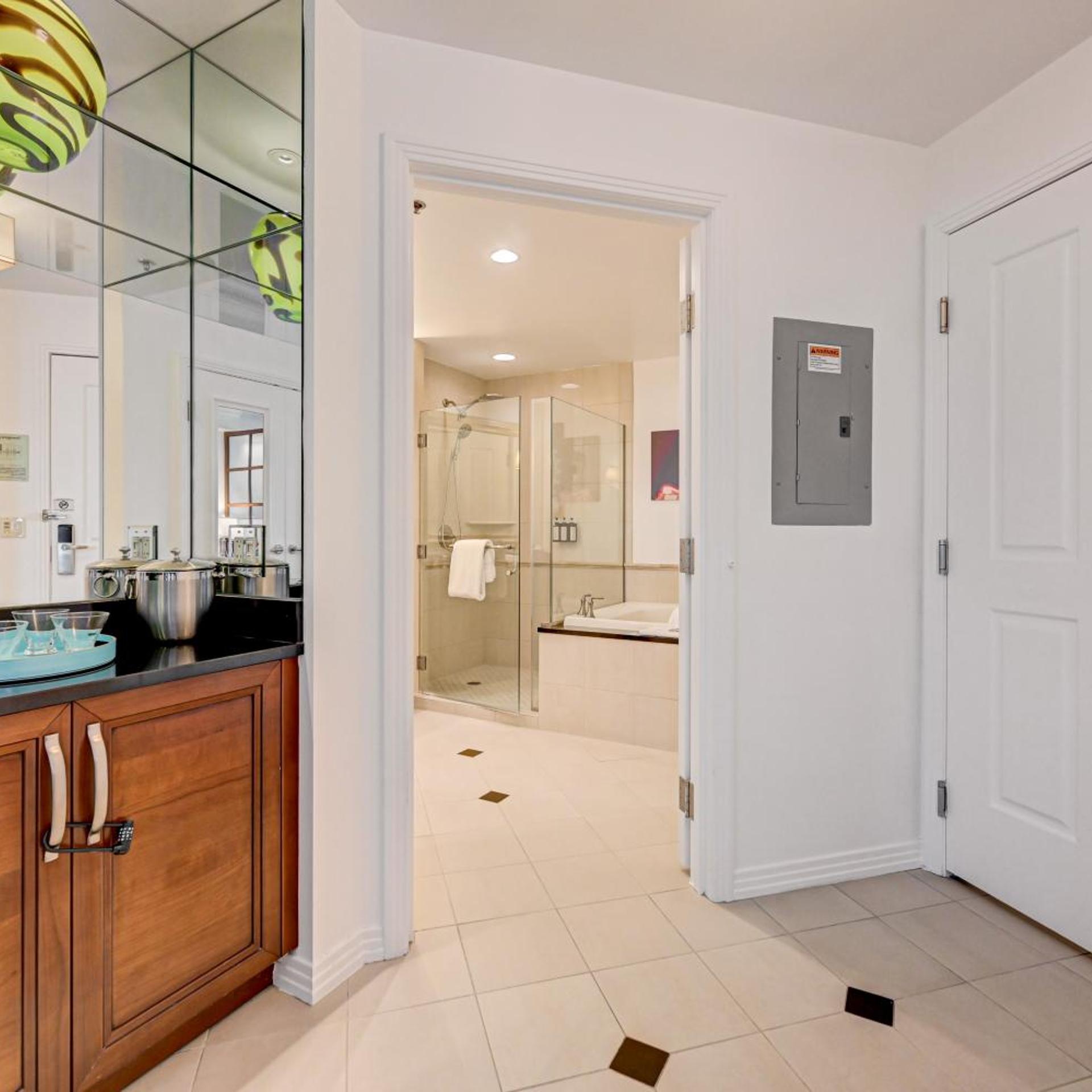 SPHERE VIEW - Signature MGM Resort Lucky Gem Penthouse & Luxury Suites 10817 12/49