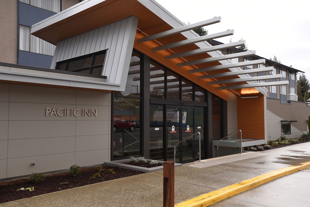 Pacific Inn 36/37
