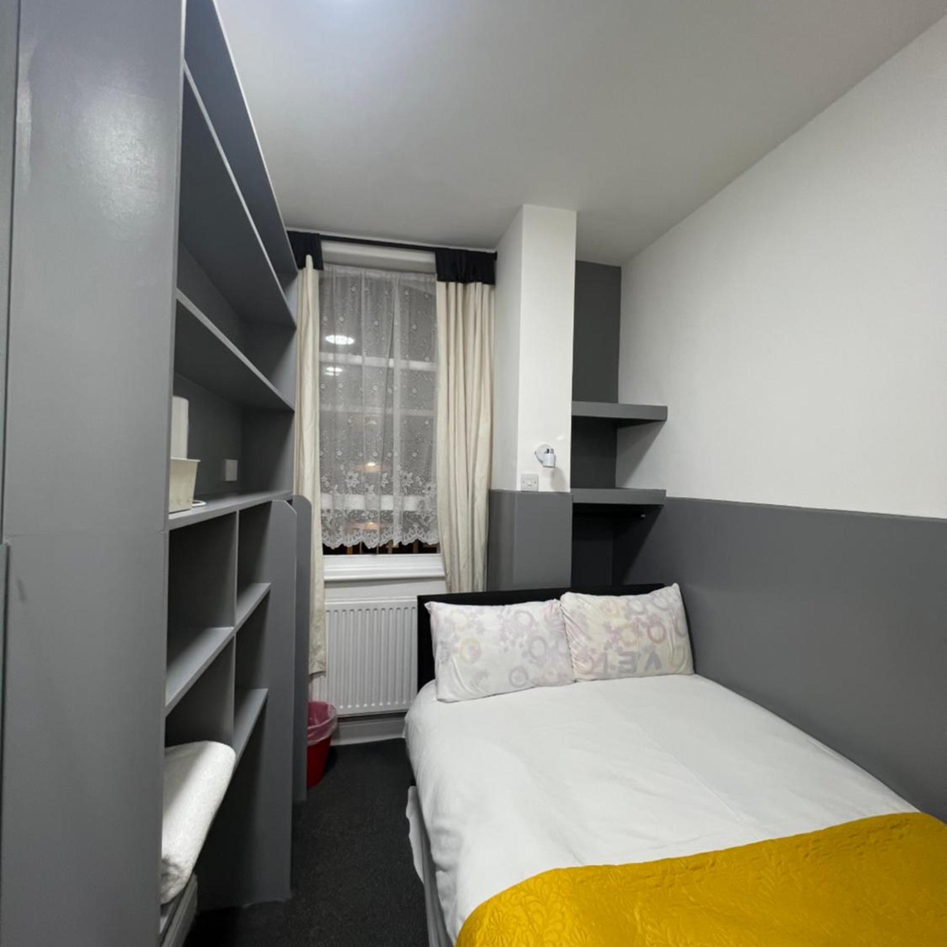 غرفة مفردة بحمام خاص، Plaza London Hotel 2/7