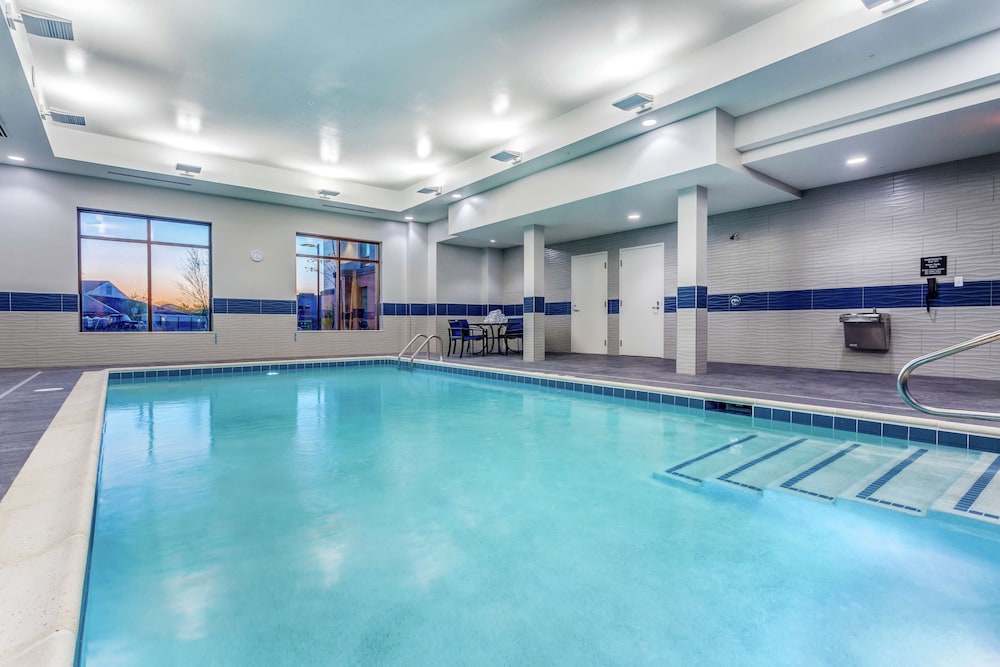 Hampton Inn & Suites Kittery-Portsmouth 1/45