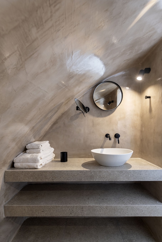 La Maltese Caldera Concept 50/50