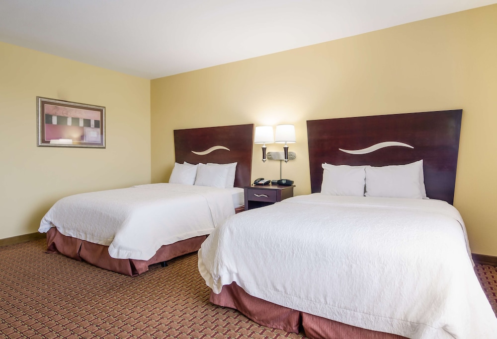 Hampton Inn Galax 15/34