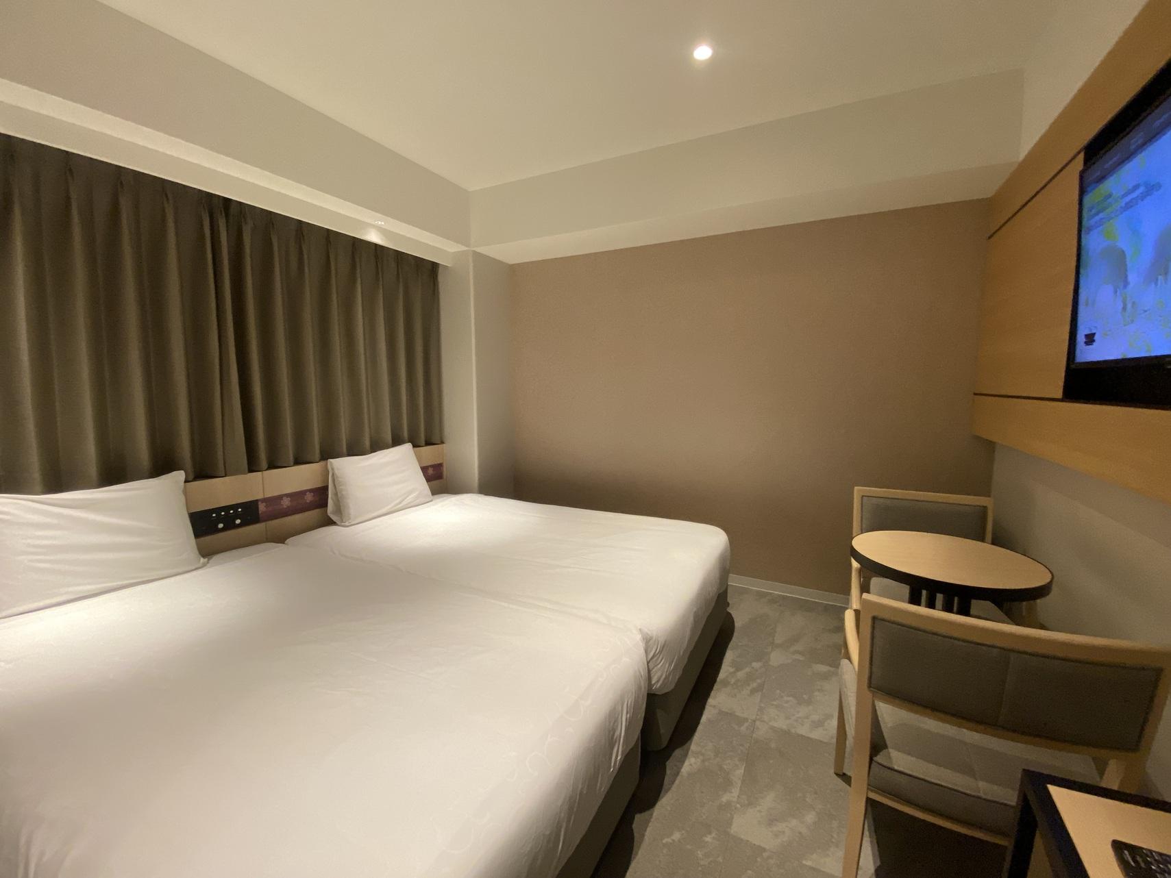 Hollywood, Twin Beds