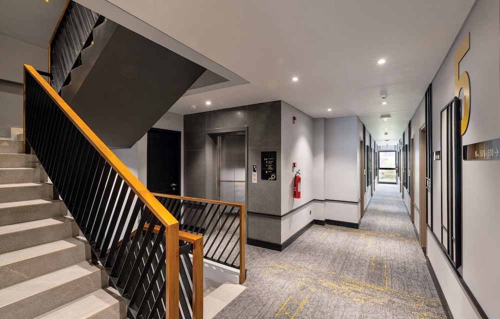 ROOMS INC Sudirman Jakarta 47/63