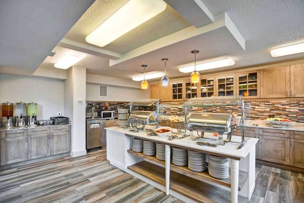 Homewood Suites by Hilton Chicago Downtown 43/51
