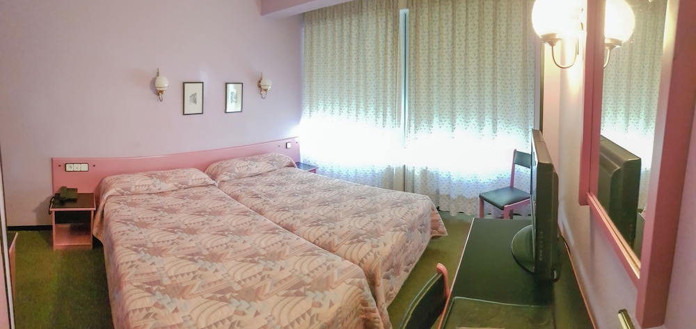 Room, Single Bed