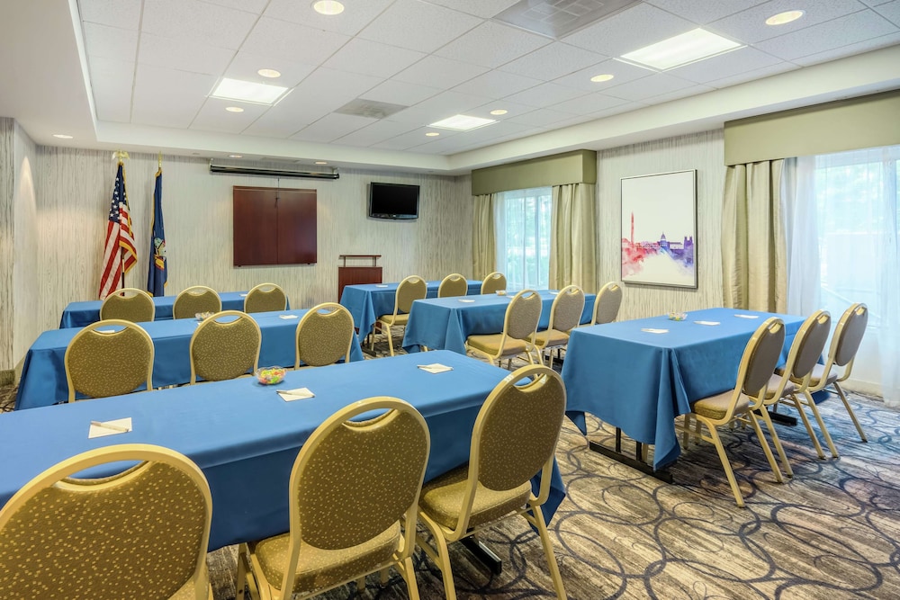 Hampton Inn Clifton Park 45/56