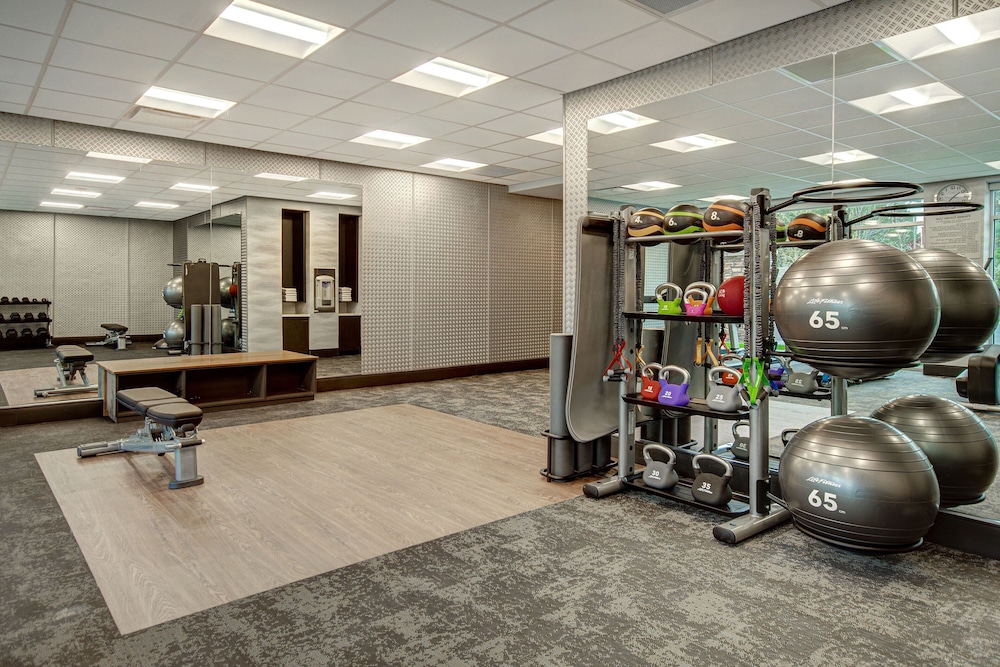 Fairfield Inn & Suites Rochester Hills 19/34