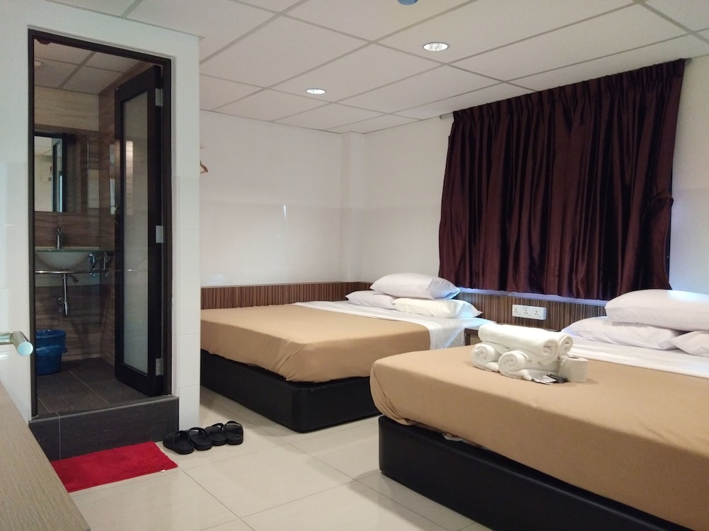 Comfort Two Hotel 8/19
