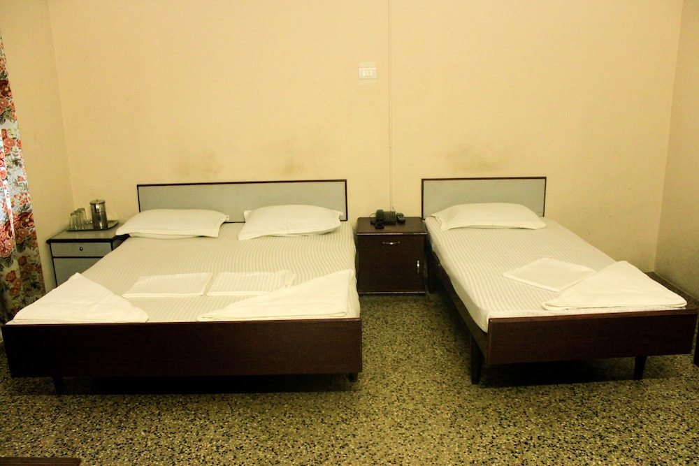 Hotel Keerthi 18/29