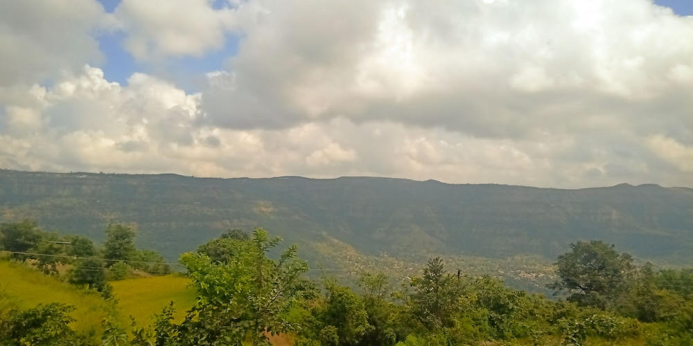 Regenta Place Green Leaf Mahabaleshwar 29/37