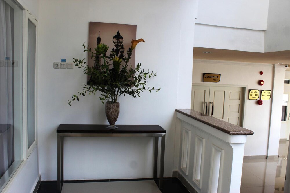 Ramayana Hotel 8/34