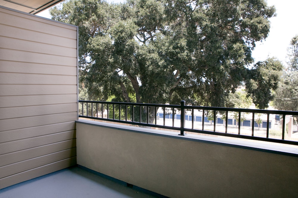 Hotel Siri Downtown - Paso Robles 38/53