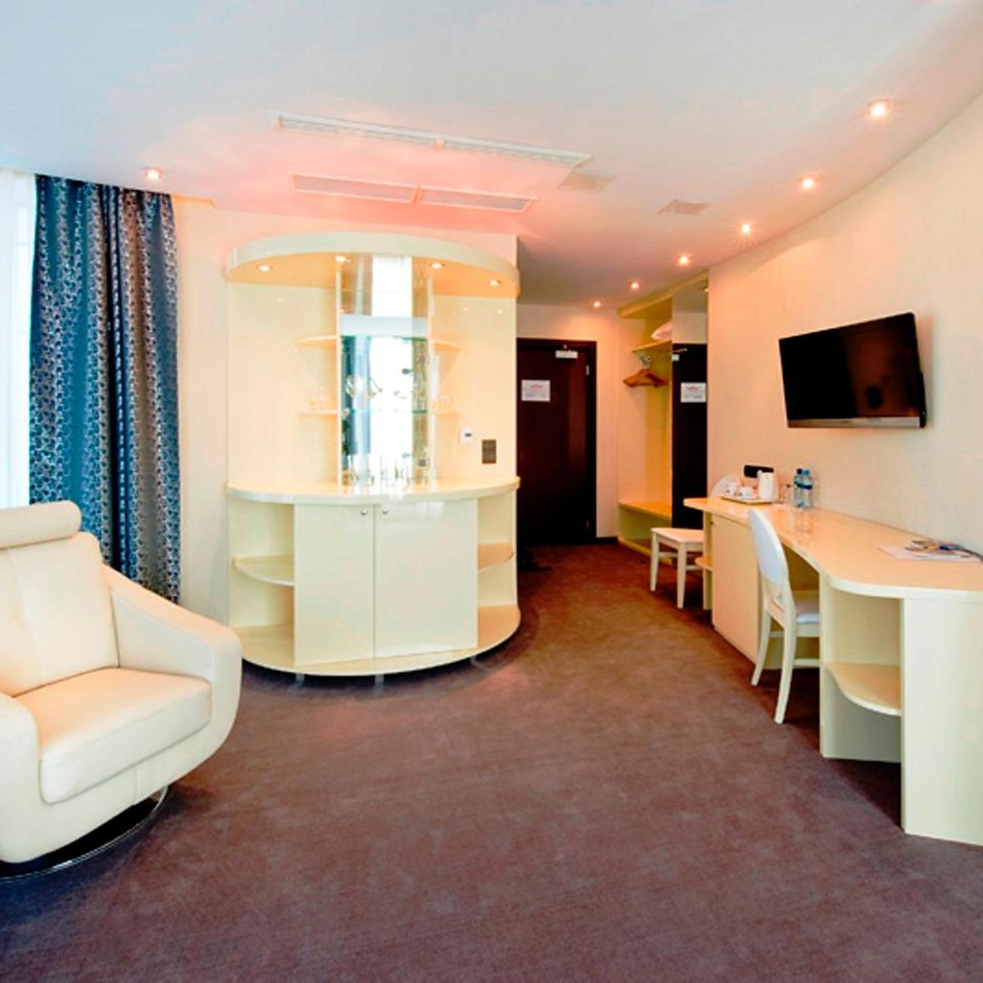 HOTEL SYMFONIA(EX. BEST WESTERN Symfonia Hotel) 29/50