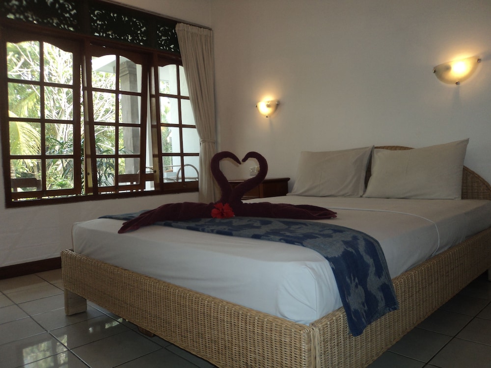 Argasoka Bungalows 32/77